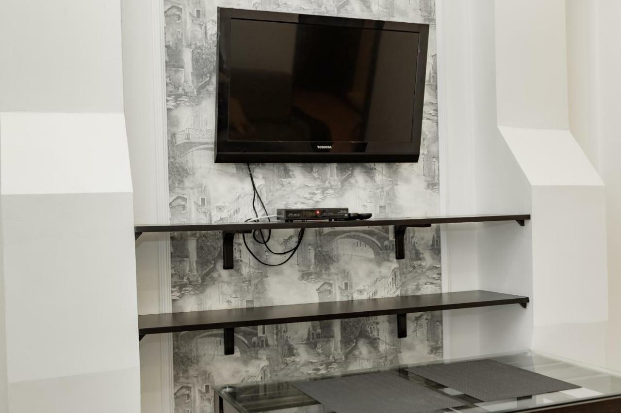 Transitional Havryky Apartment